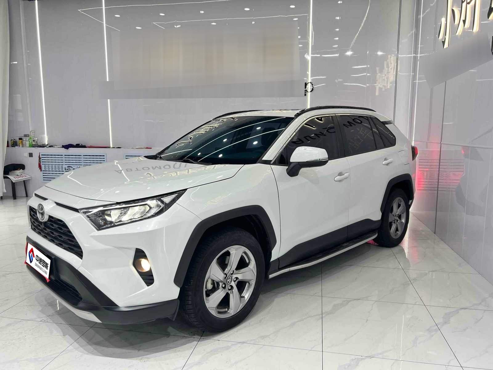 RAV4 Rongfang 2021 2.0L CVT 4WD Fashion PLUS Edition