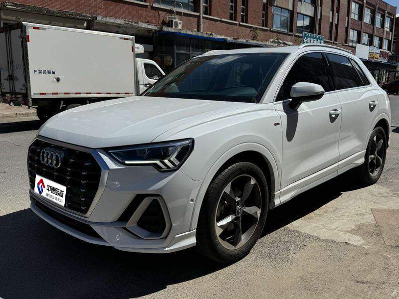 Audi Q3 2022 35 TFSI Stylish and Dynamic